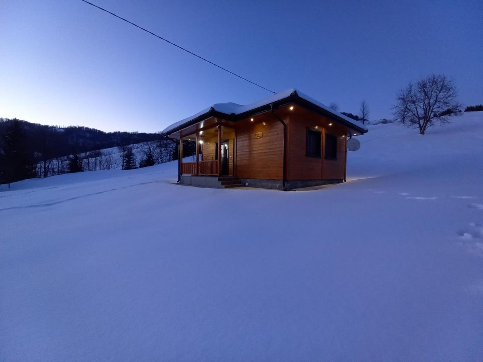 Turizam Koturovic Bed & Breakfast อิวานยิซา ภายนอก รูปภาพ